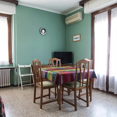 Youhosty - Suzzani 269 Apartment Milan