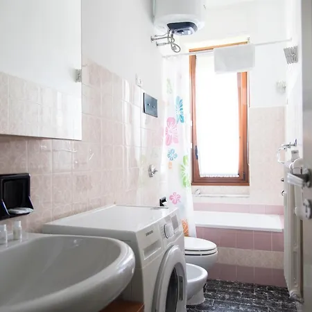 Youhosty - Suzzani 269 Apartment Mailand